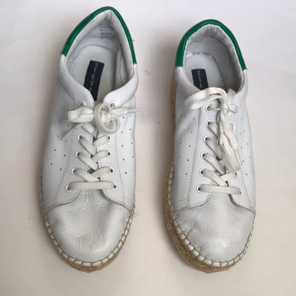 Steve Madden white leather and pupper Espadrille lace up sneakers size 8 Rasta - Picture 1 of 4